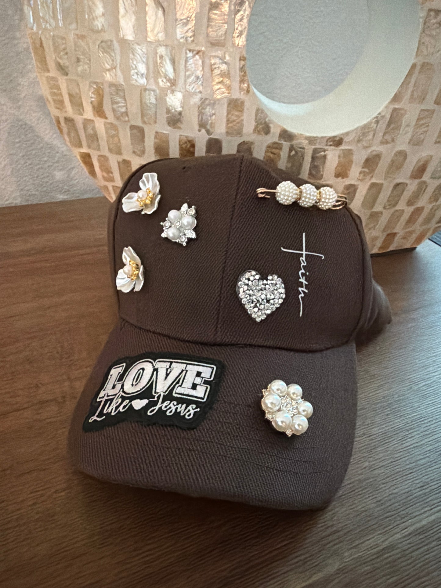 Love like Jesus hat