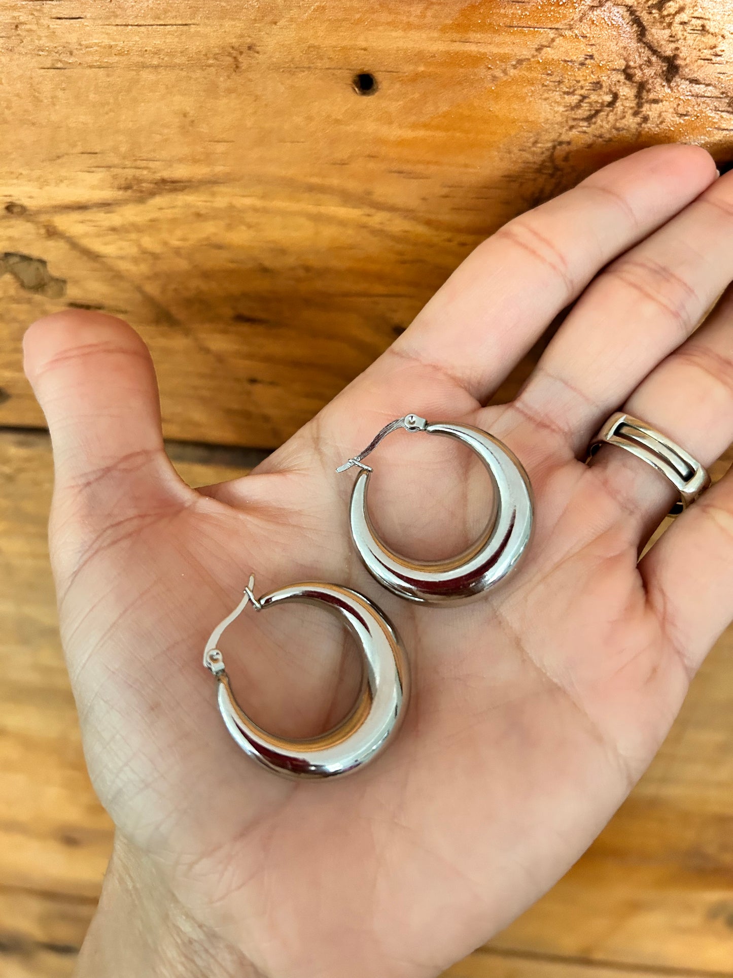 Stainless steel hoops