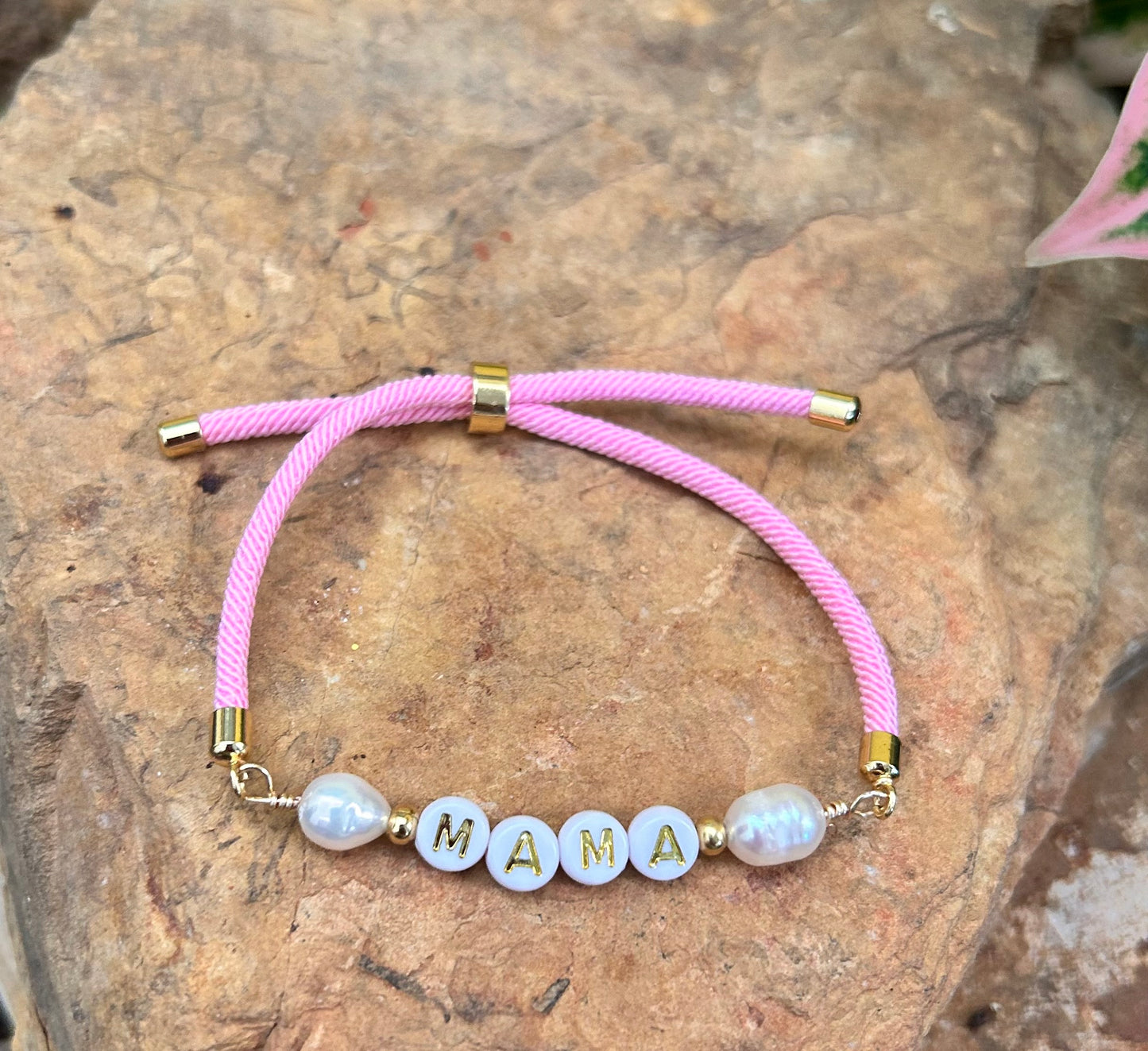Mamá pink bracelet