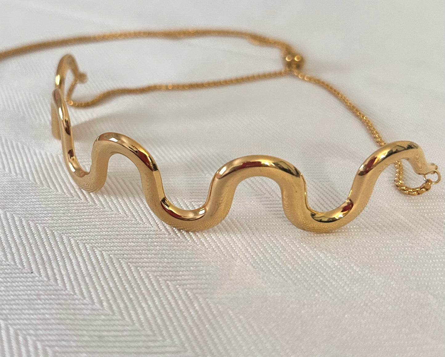 Wave necklace